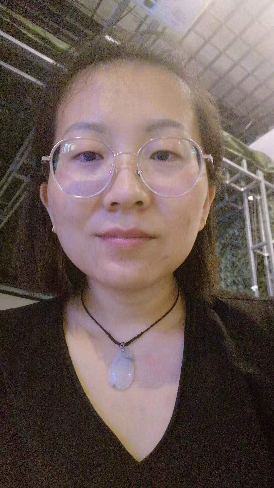 张莉智头像