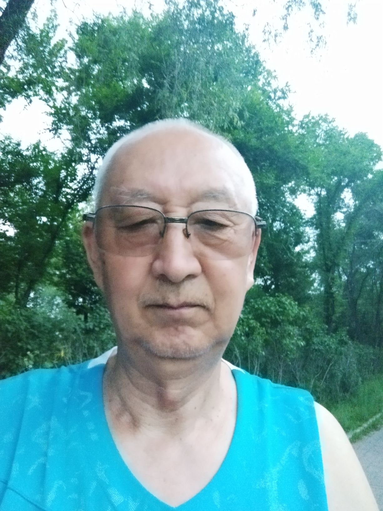 张岐峰头像