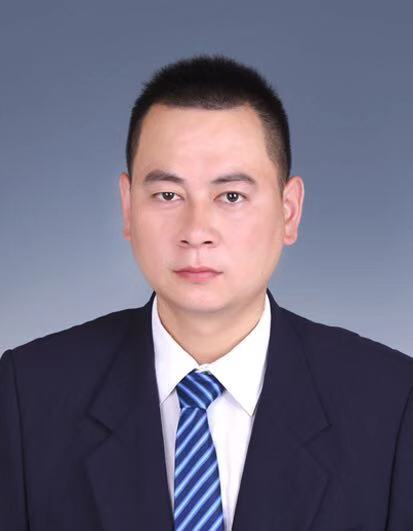 吴坚头像