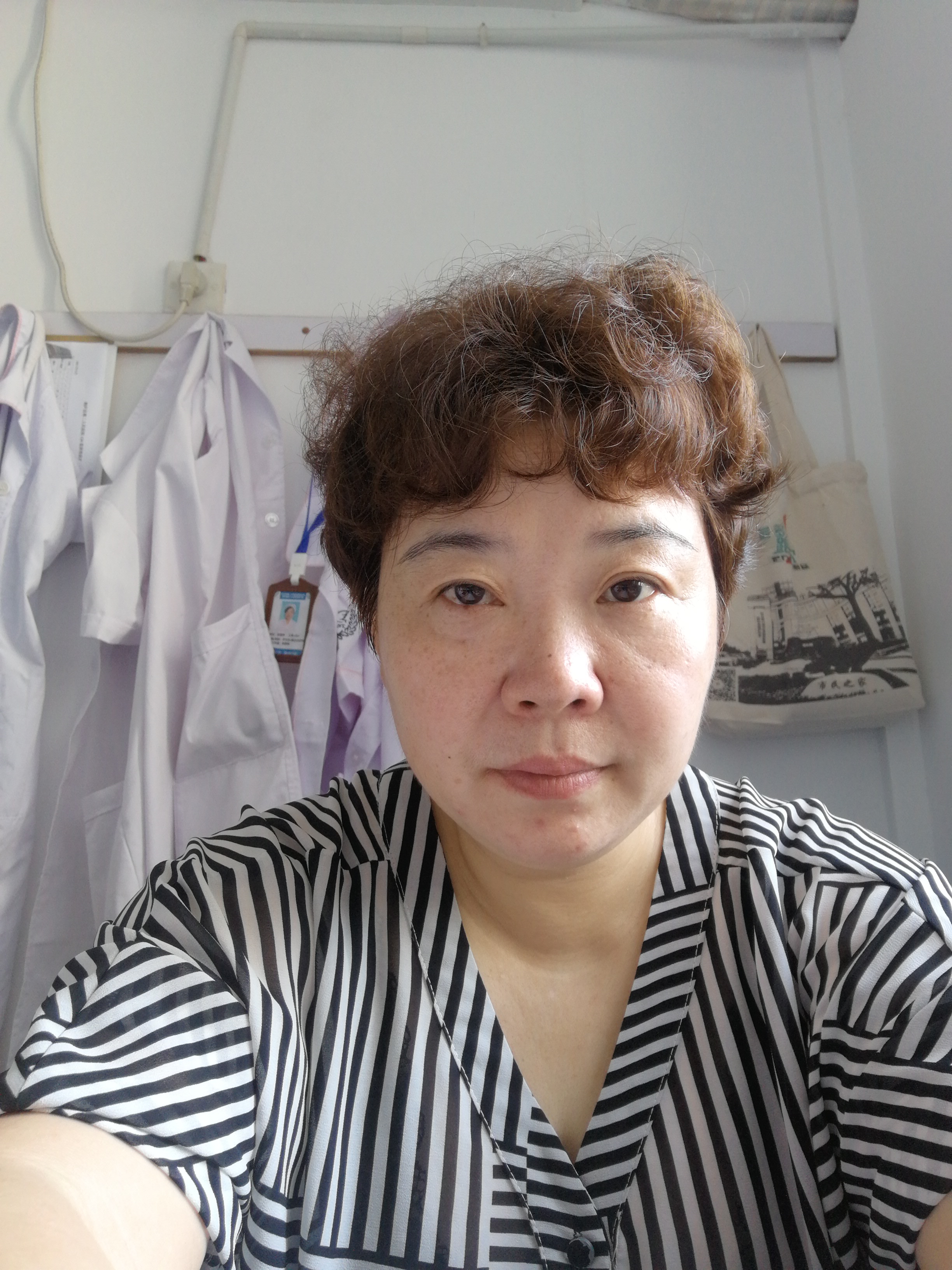 张莲萍头像