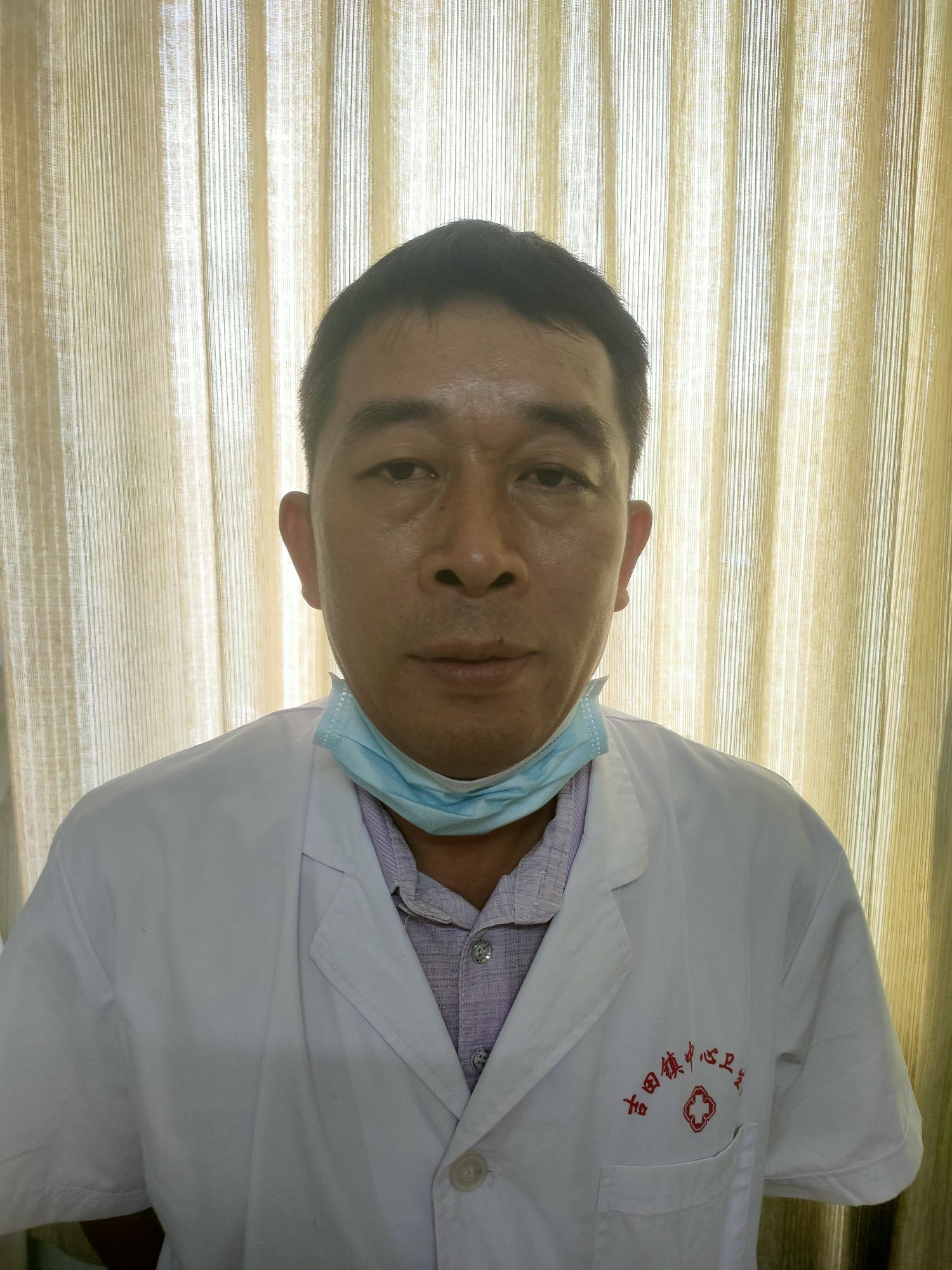 何荣富头像