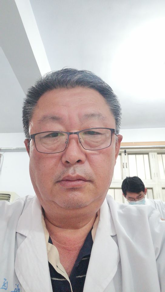 伊学海头像
