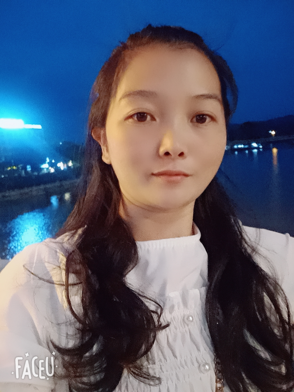 苏东婷头像