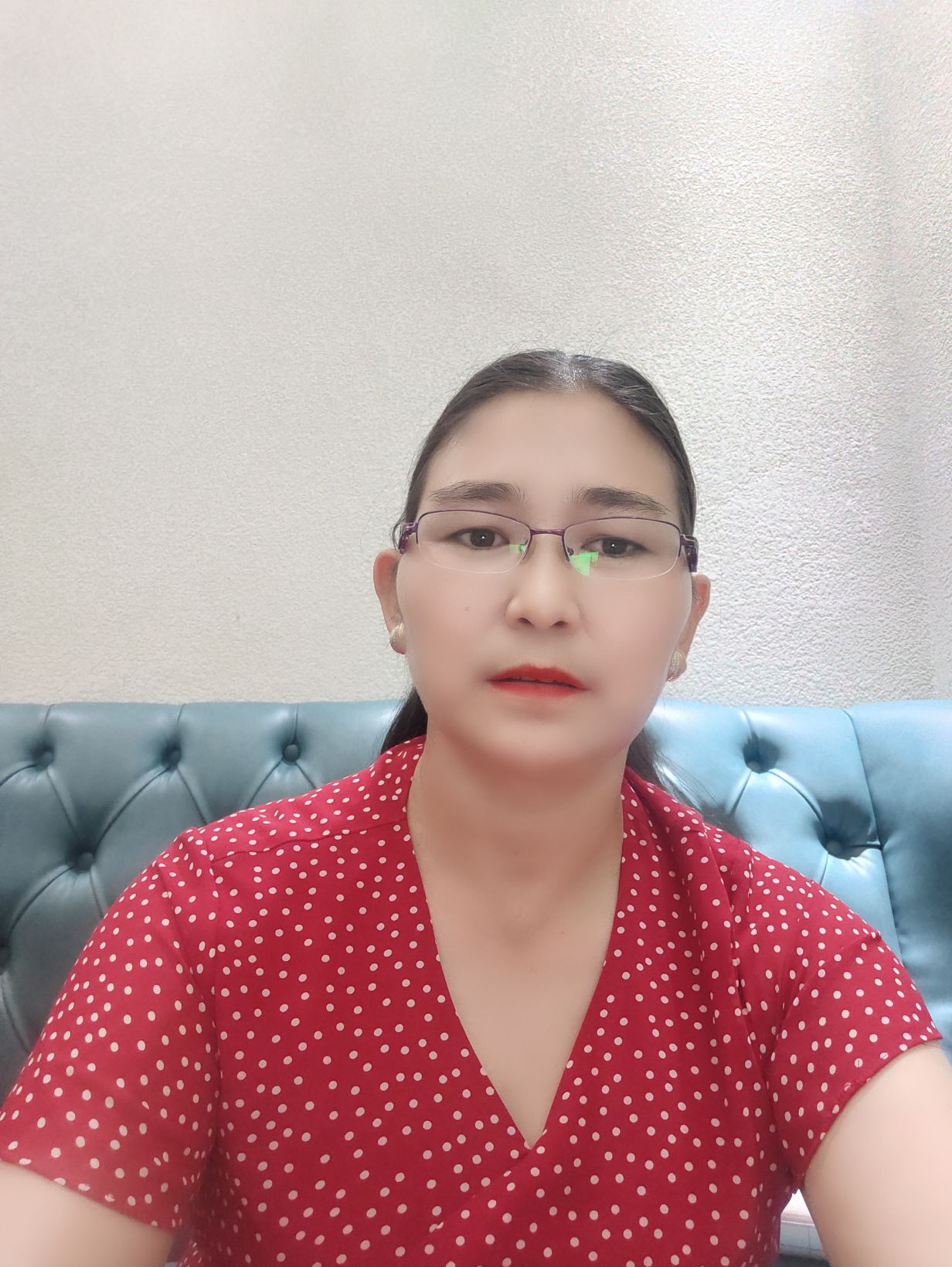 艾古丽·波拉提汗头像