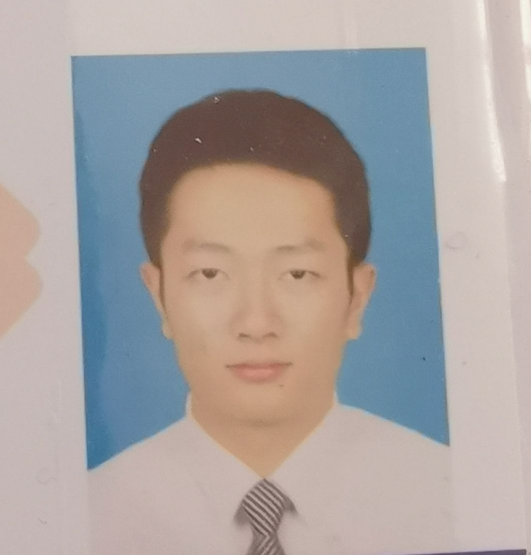 杨旭成头像