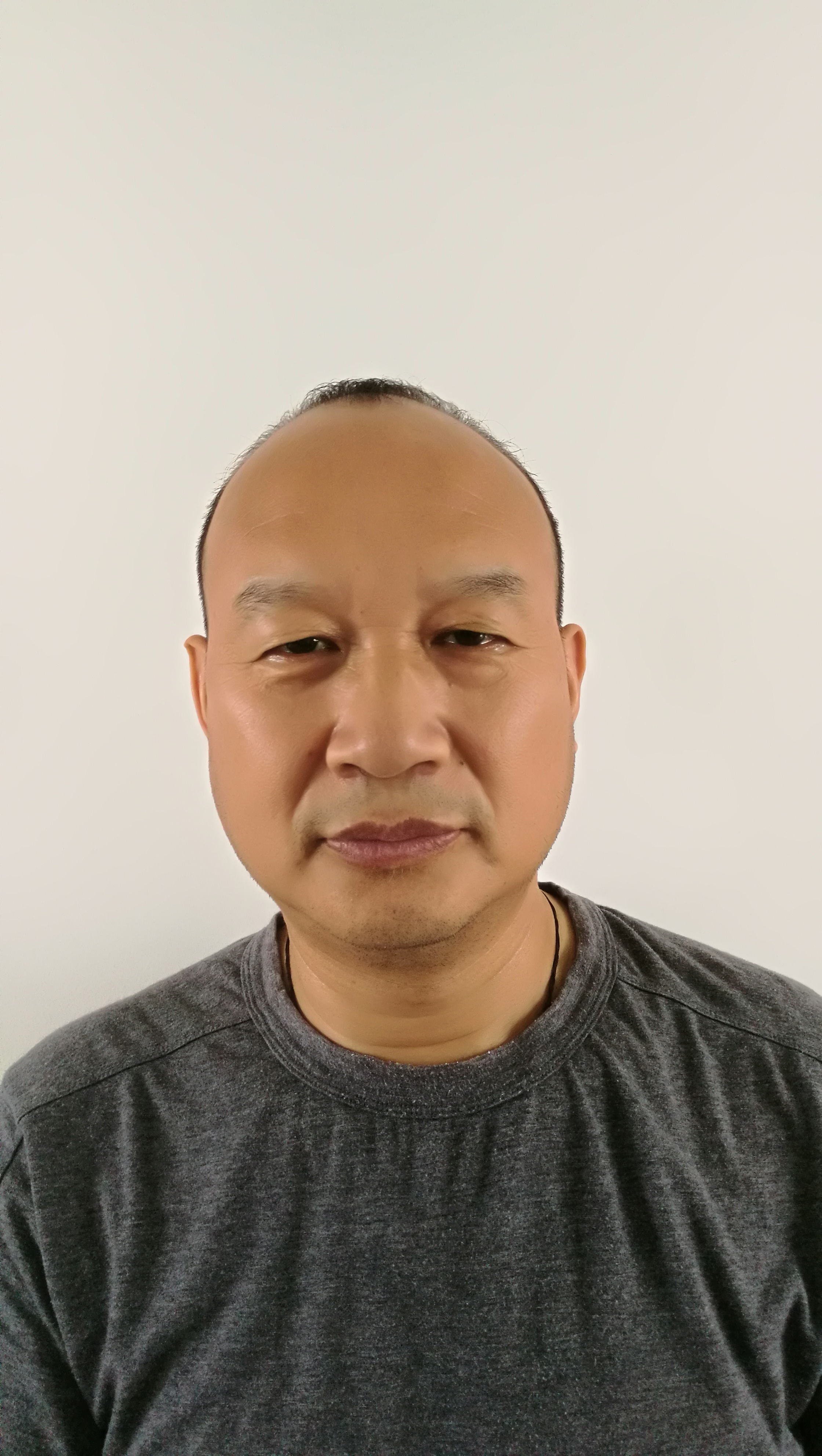 王世举头像
