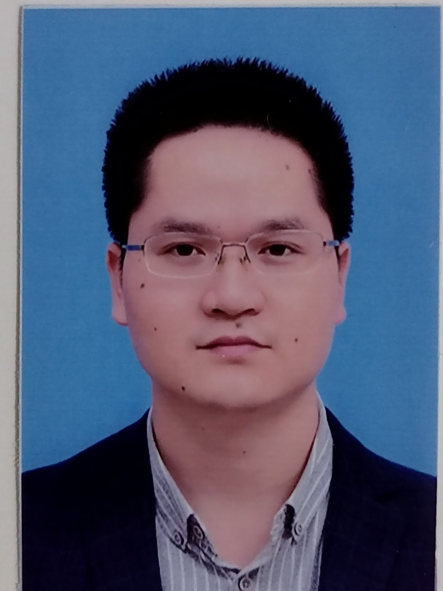 陈辉头像