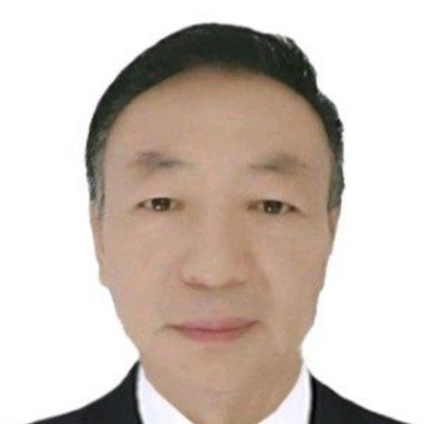 高巍头像
