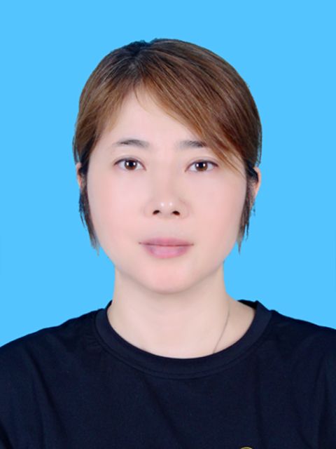 张云霞头像