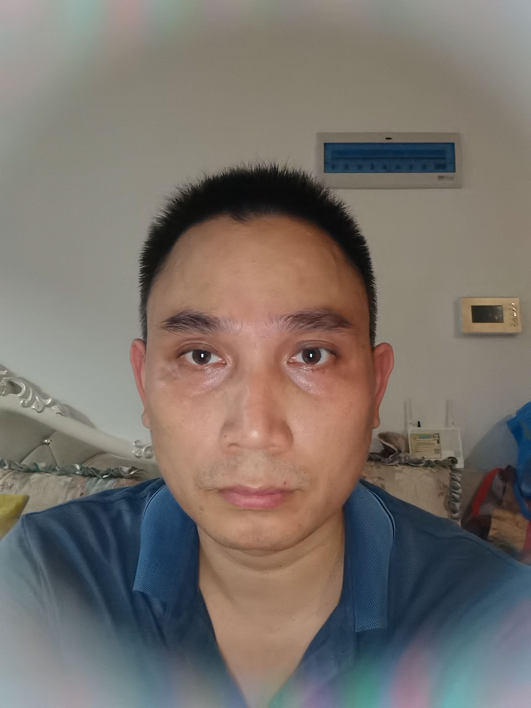 黄宇钊头像