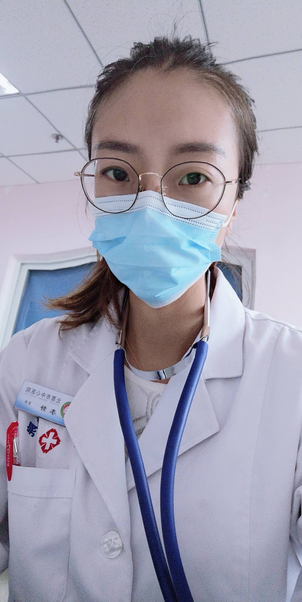 李静头像