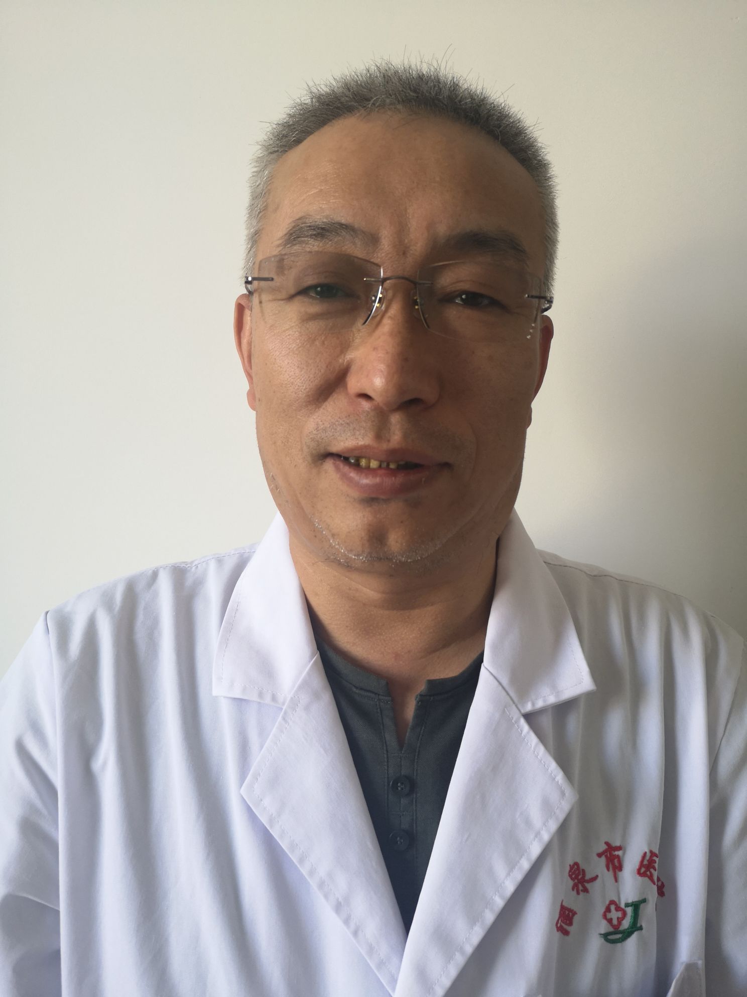 李健中头像