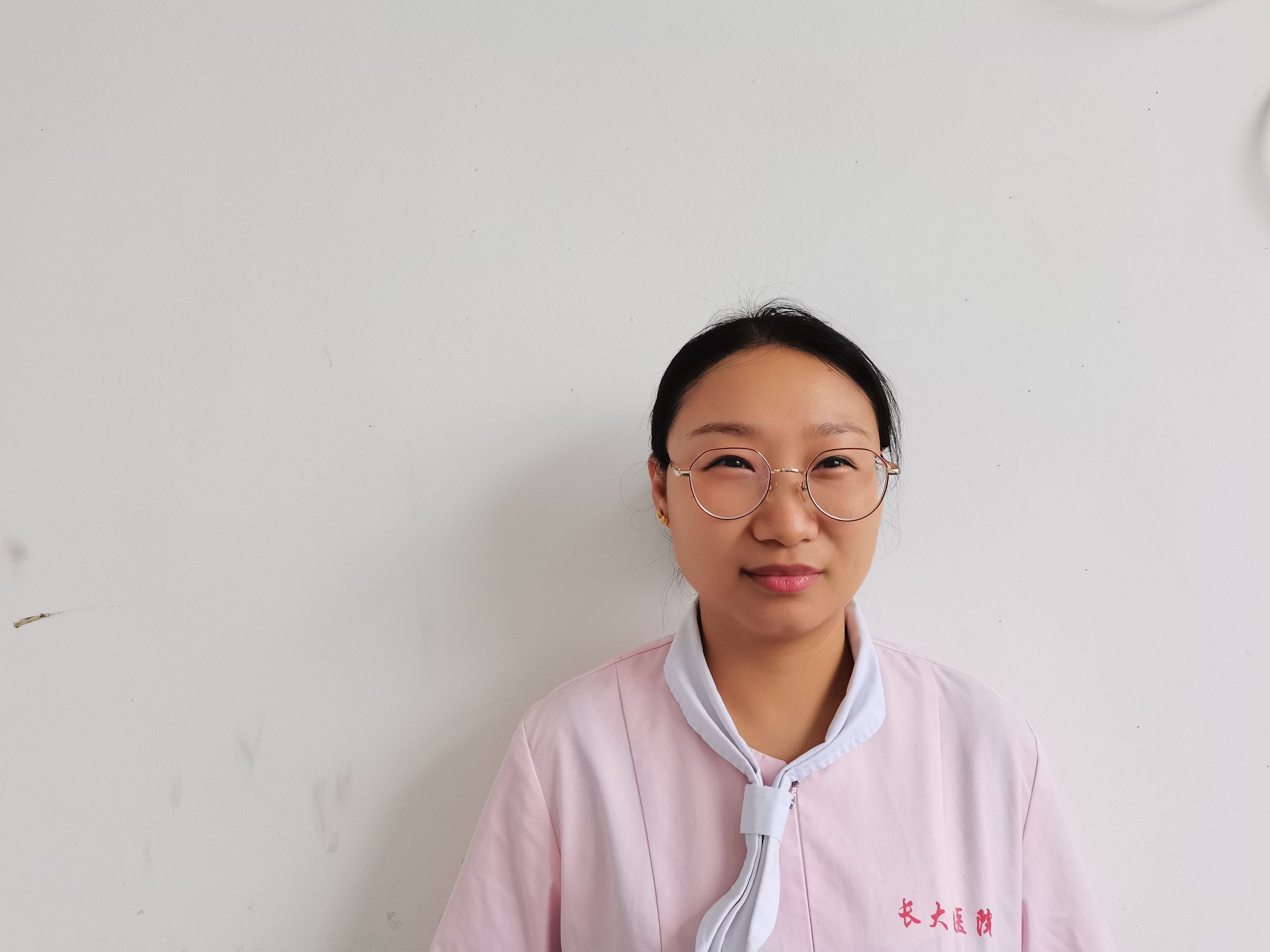 王婧头像