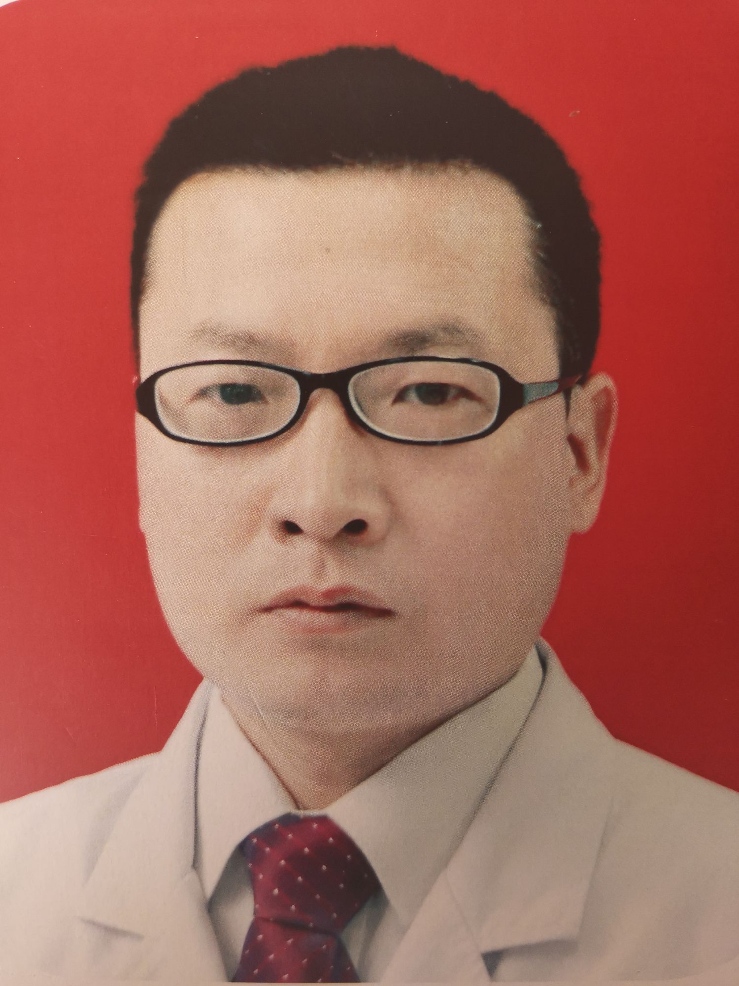 万铁林头像