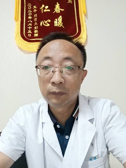 杨志勇头像