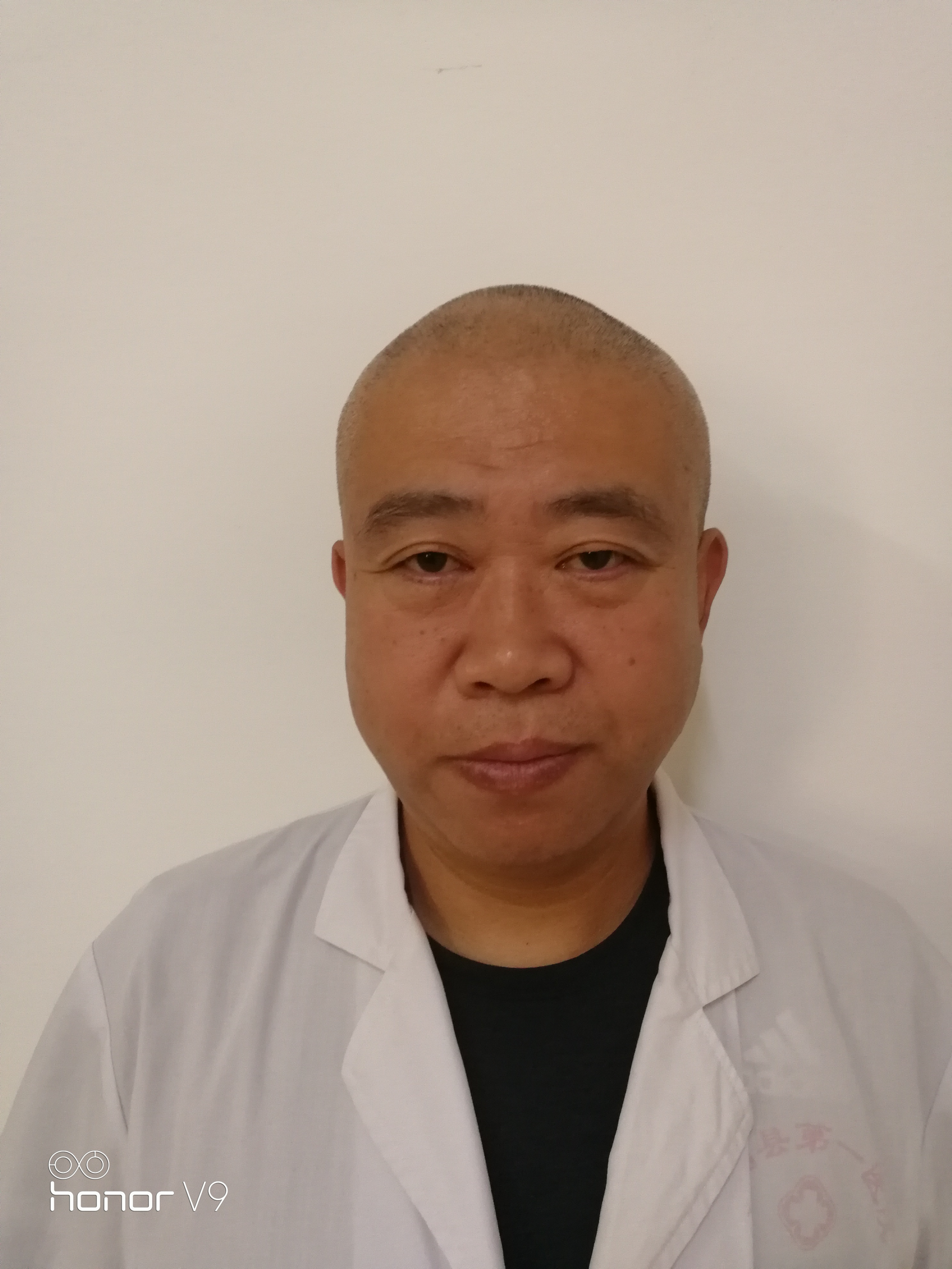 李广新头像
