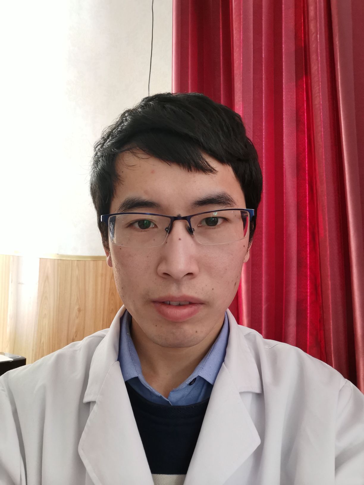 刘朋头像