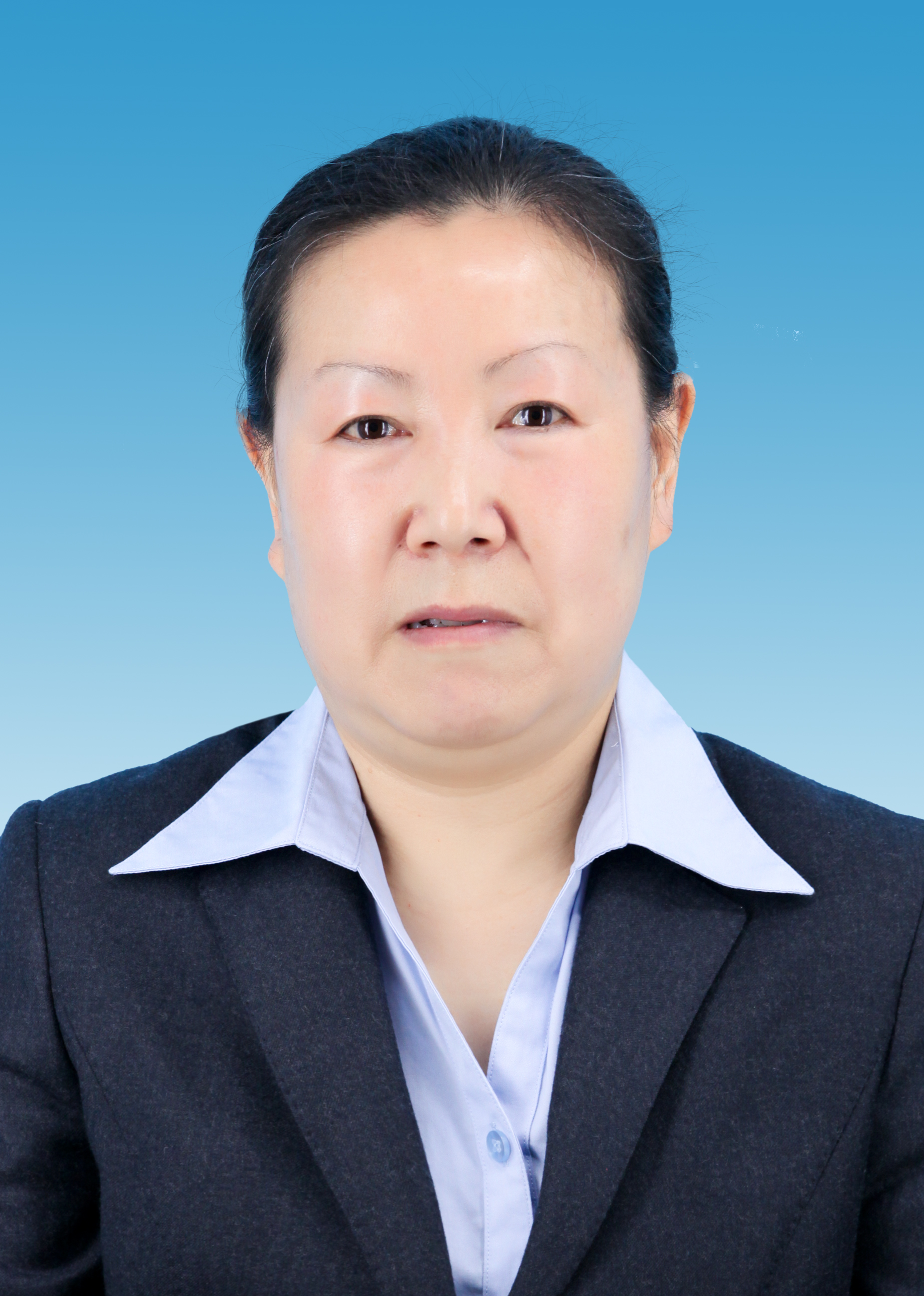 马梅青头像