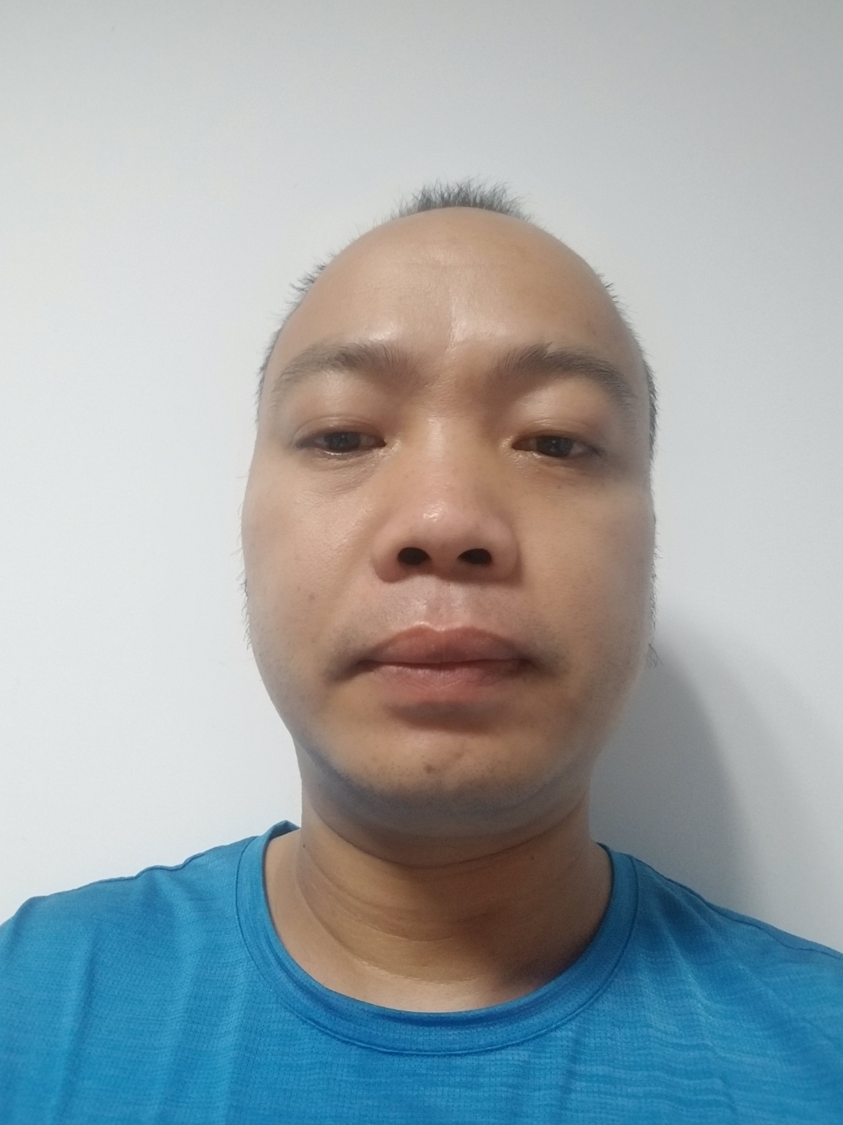 韦照广头像