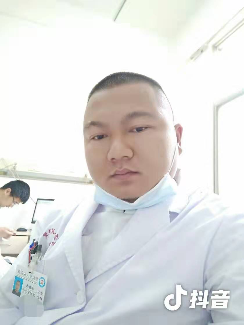 李春伟头像