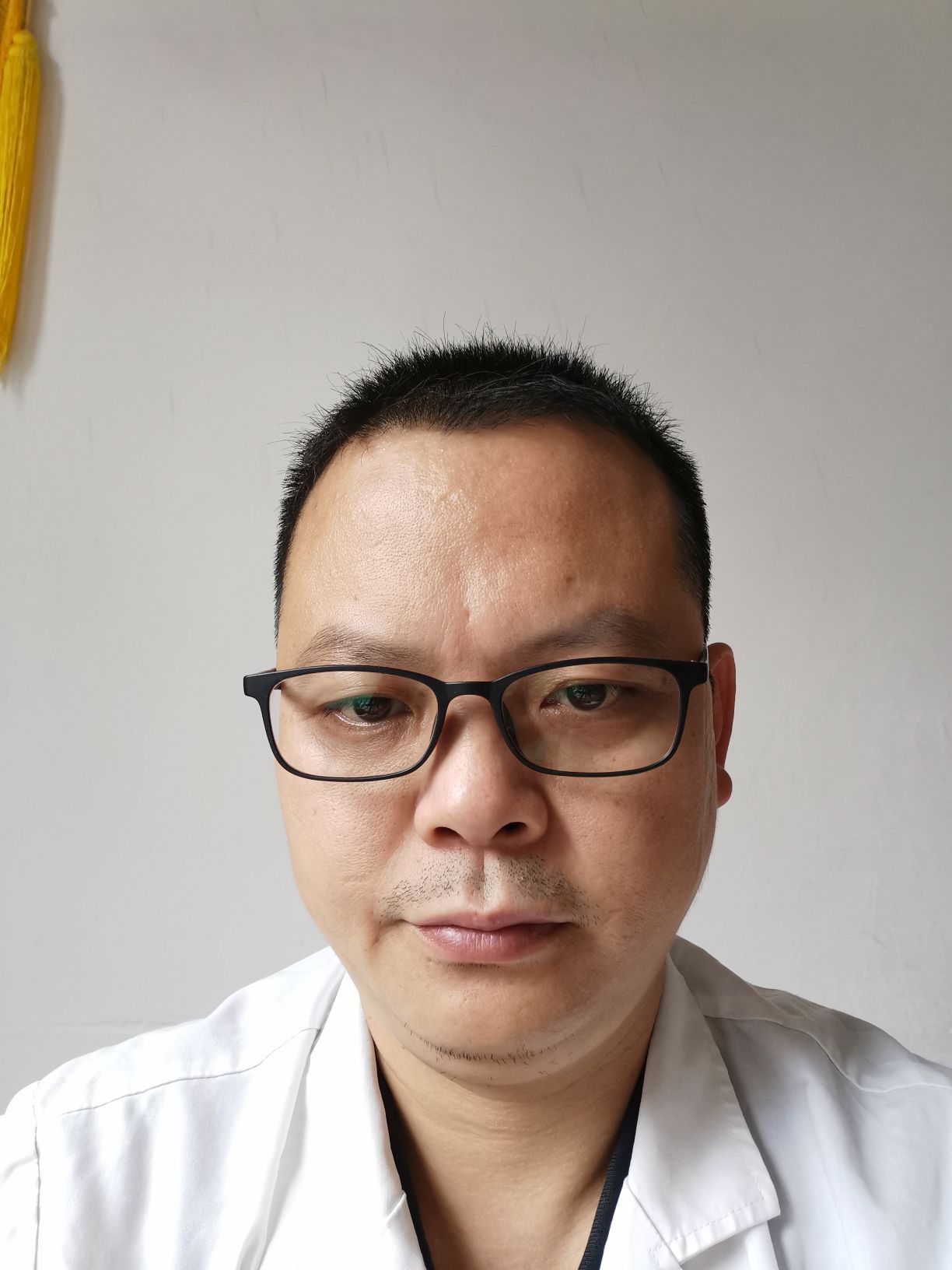 李海岳头像