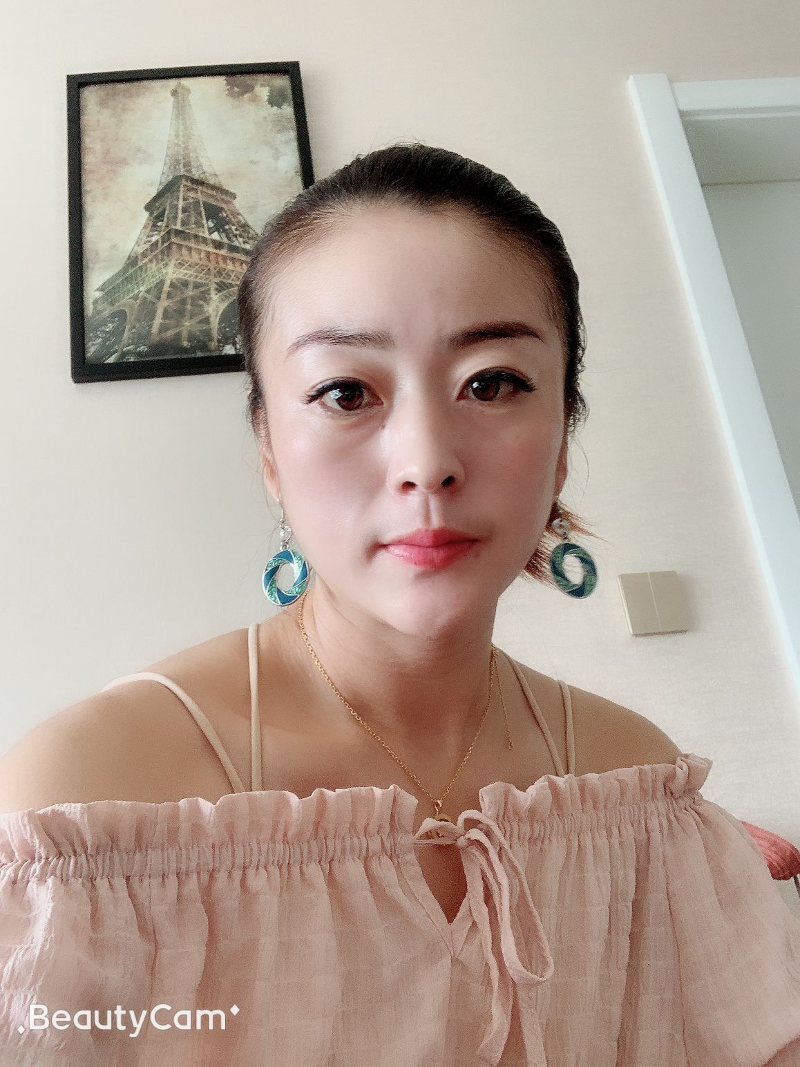 杨菲利头像