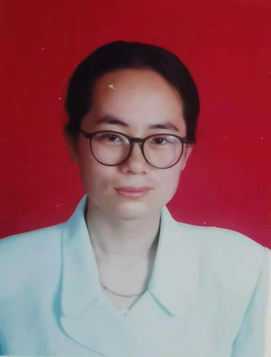 王芳头像