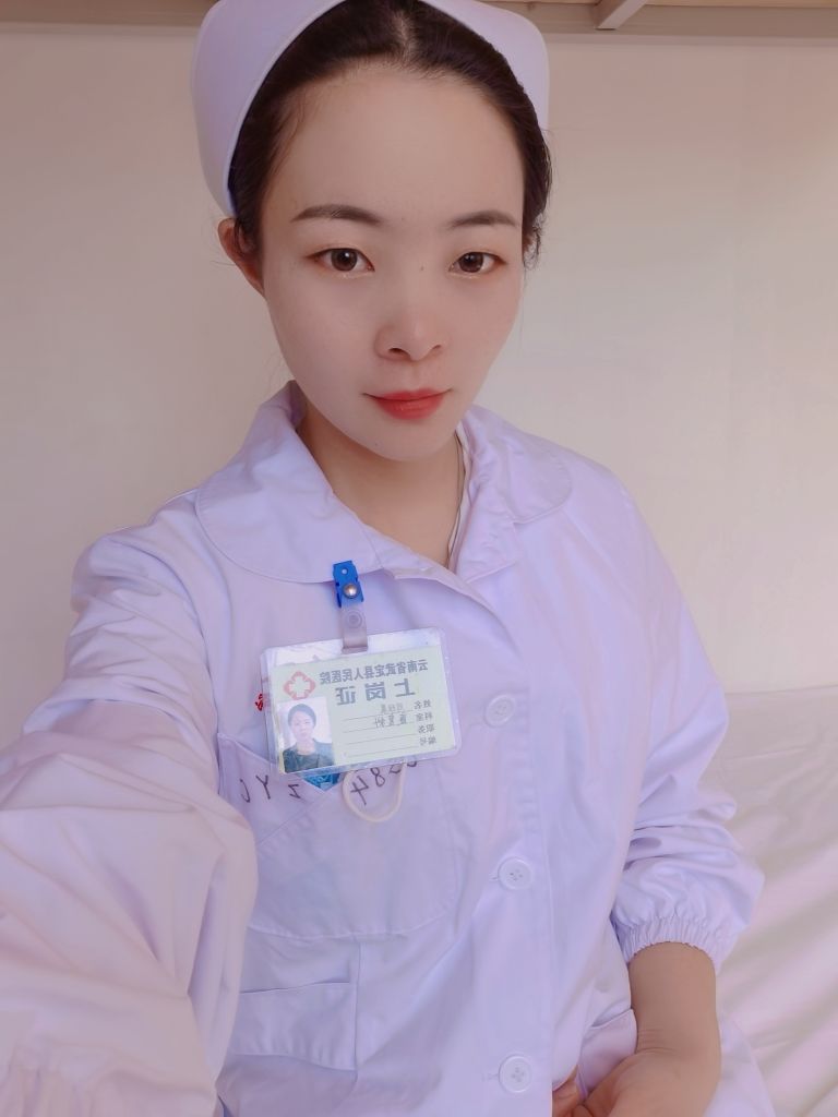 周雅晨头像