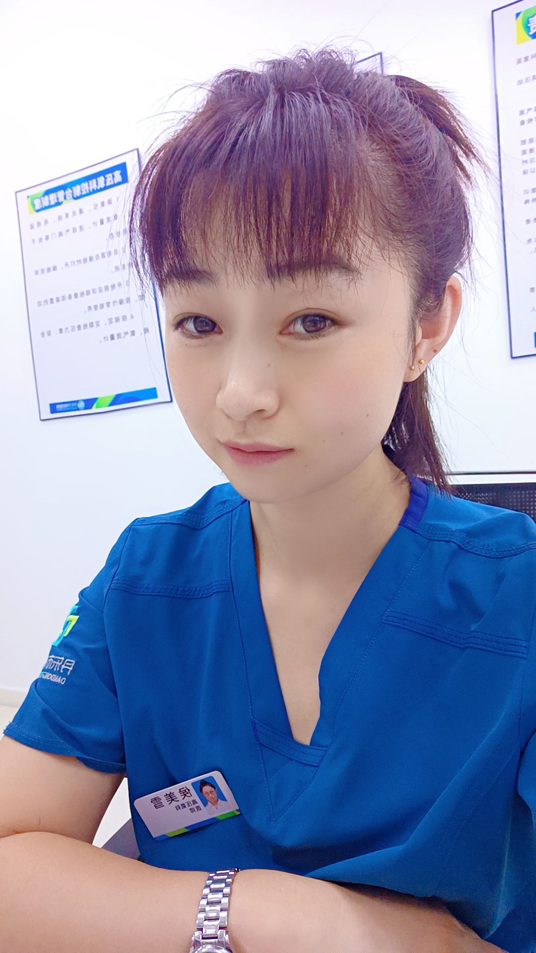 侯美雪头像