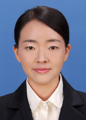 屈云香头像