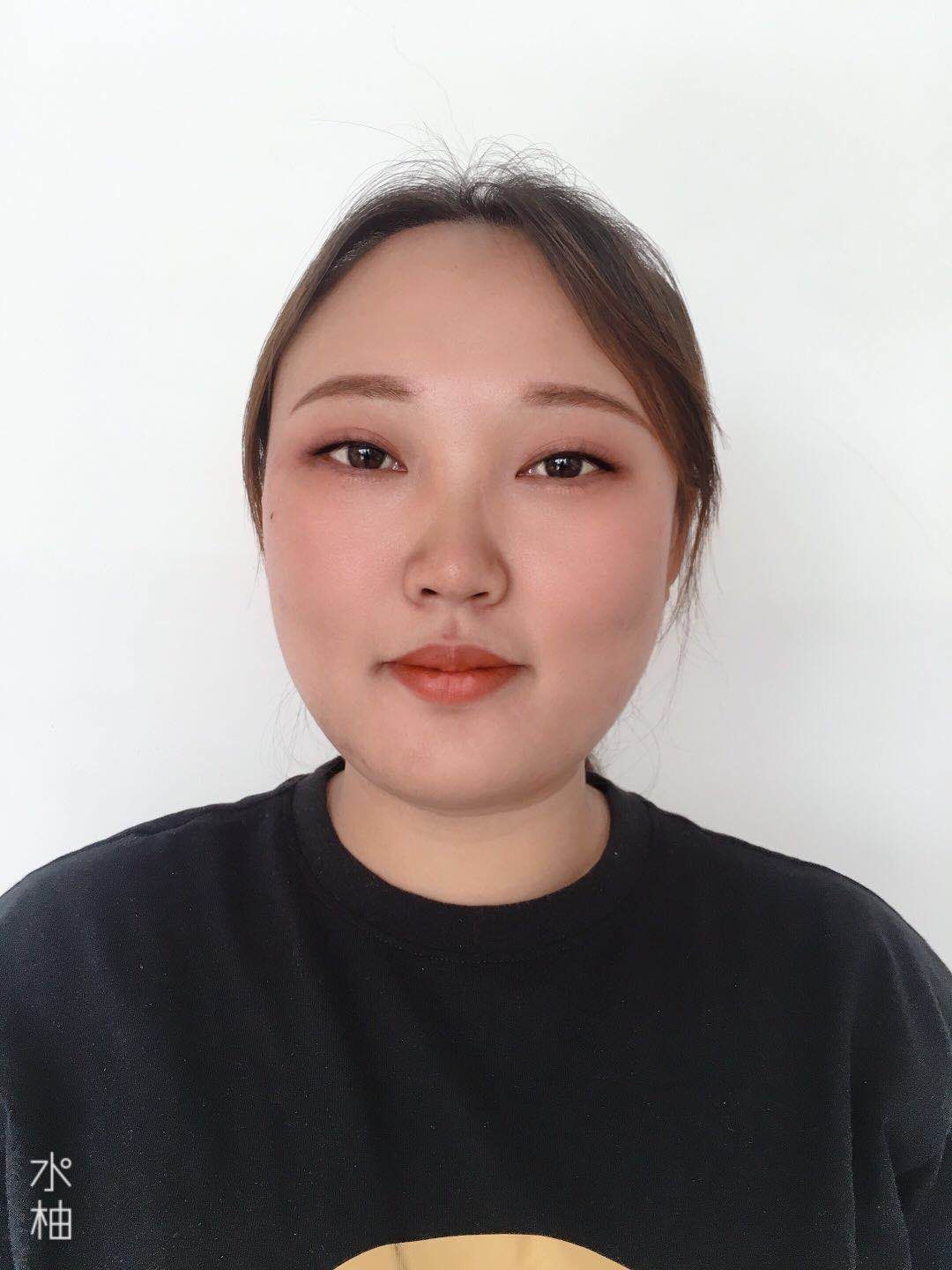 鲁焕叶头像
