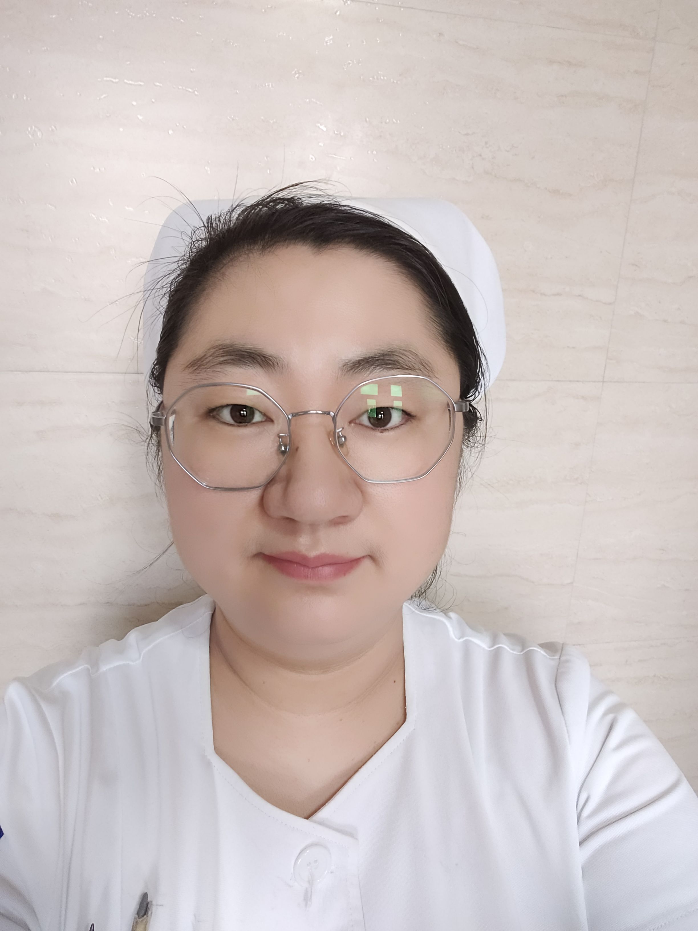 张成成头像