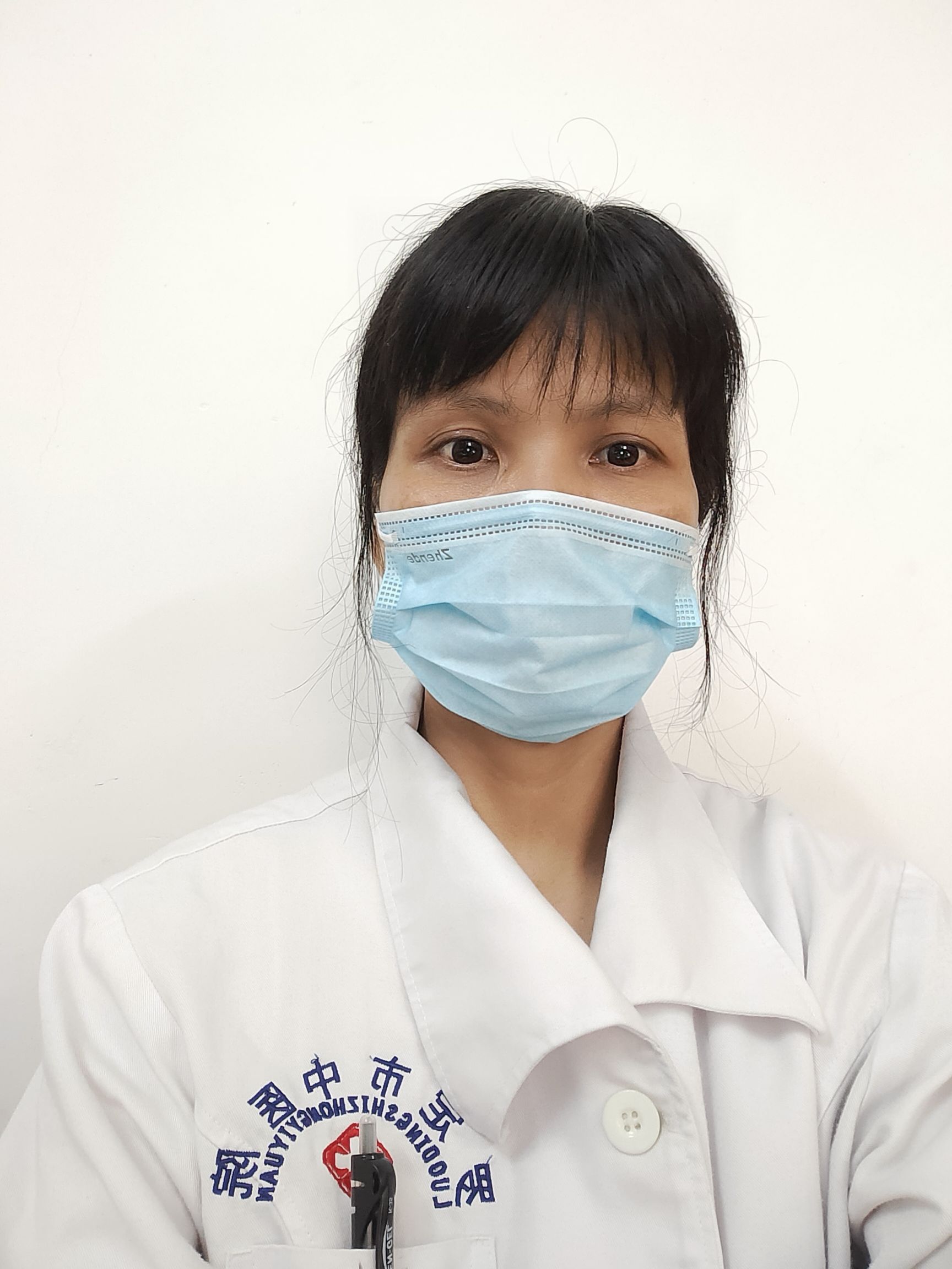 黄小兰头像