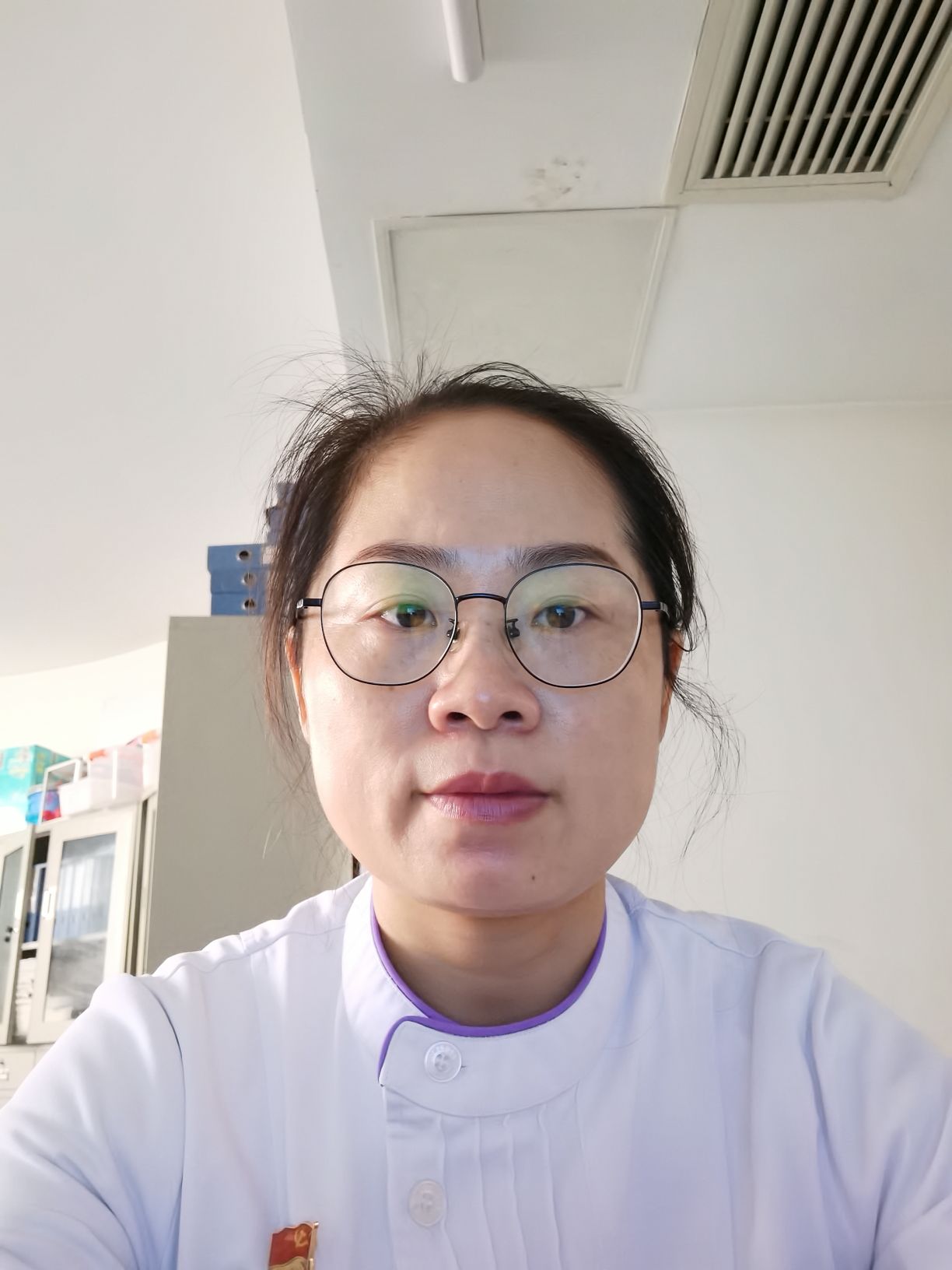詹凤丽头像
