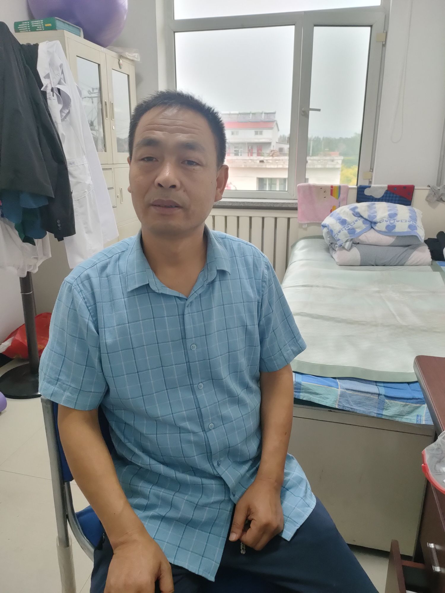 任拴牛头像