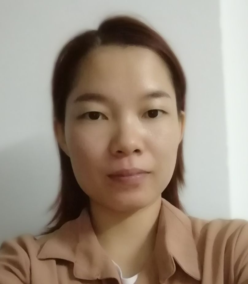 覃媚头像