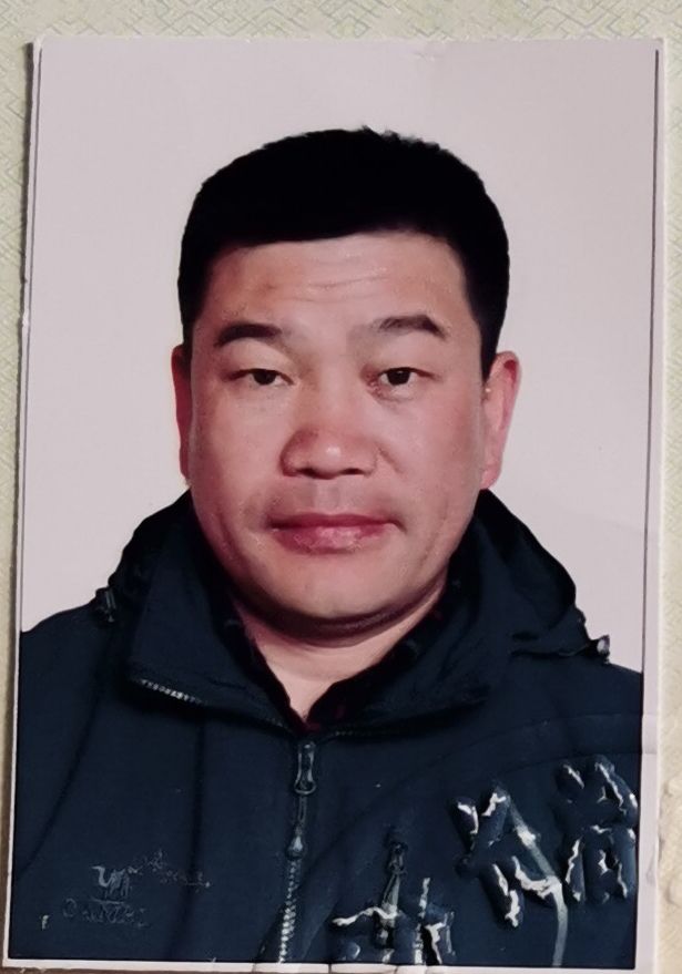 石联斌头像