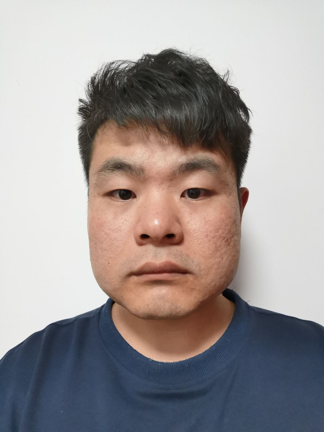 王栋头像