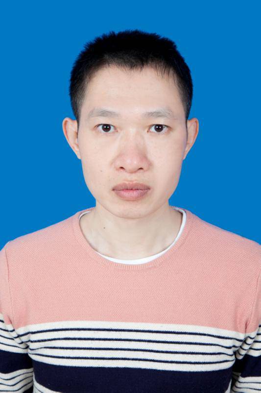 严诗玮头像