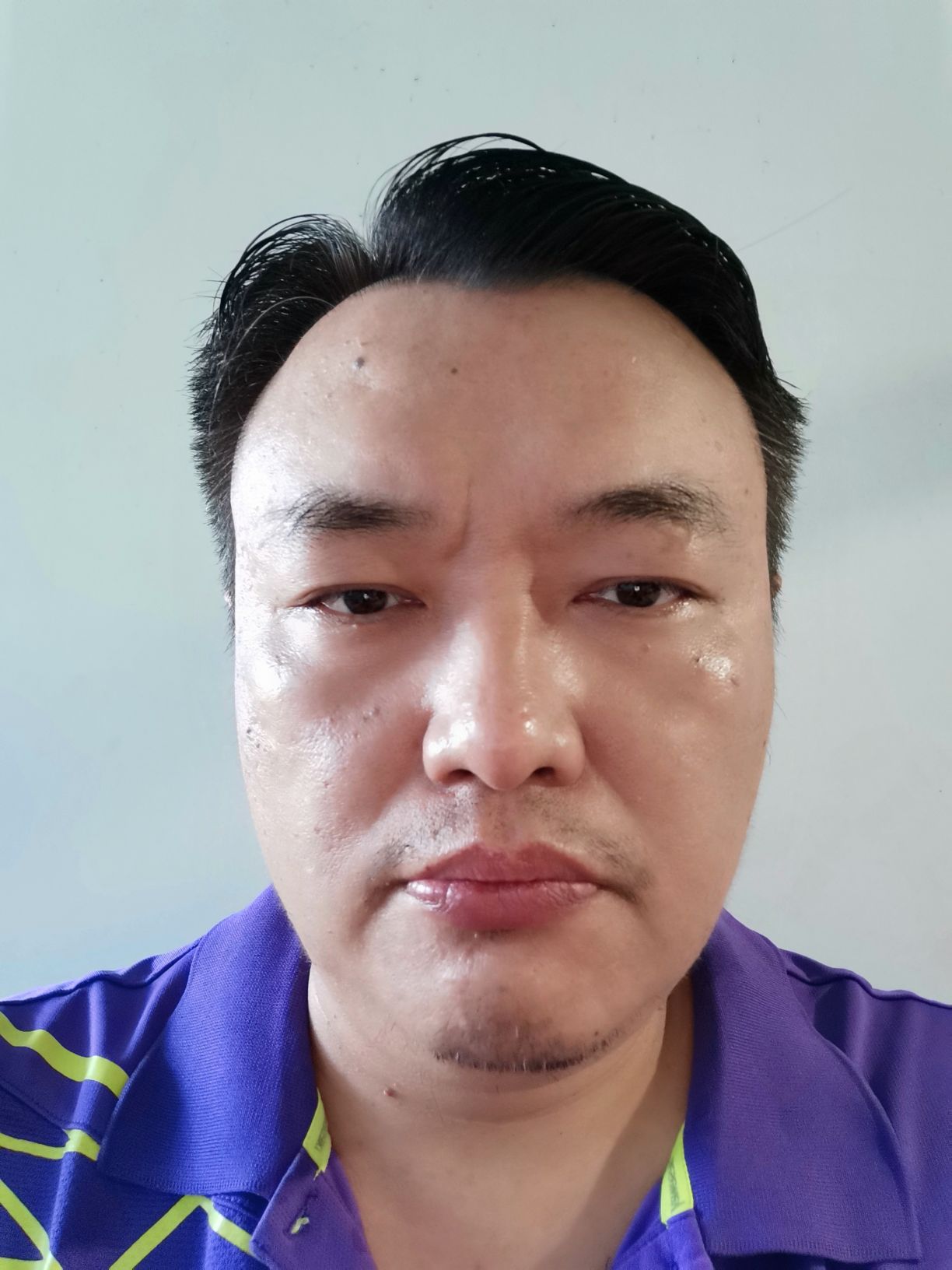 黄建锦头像