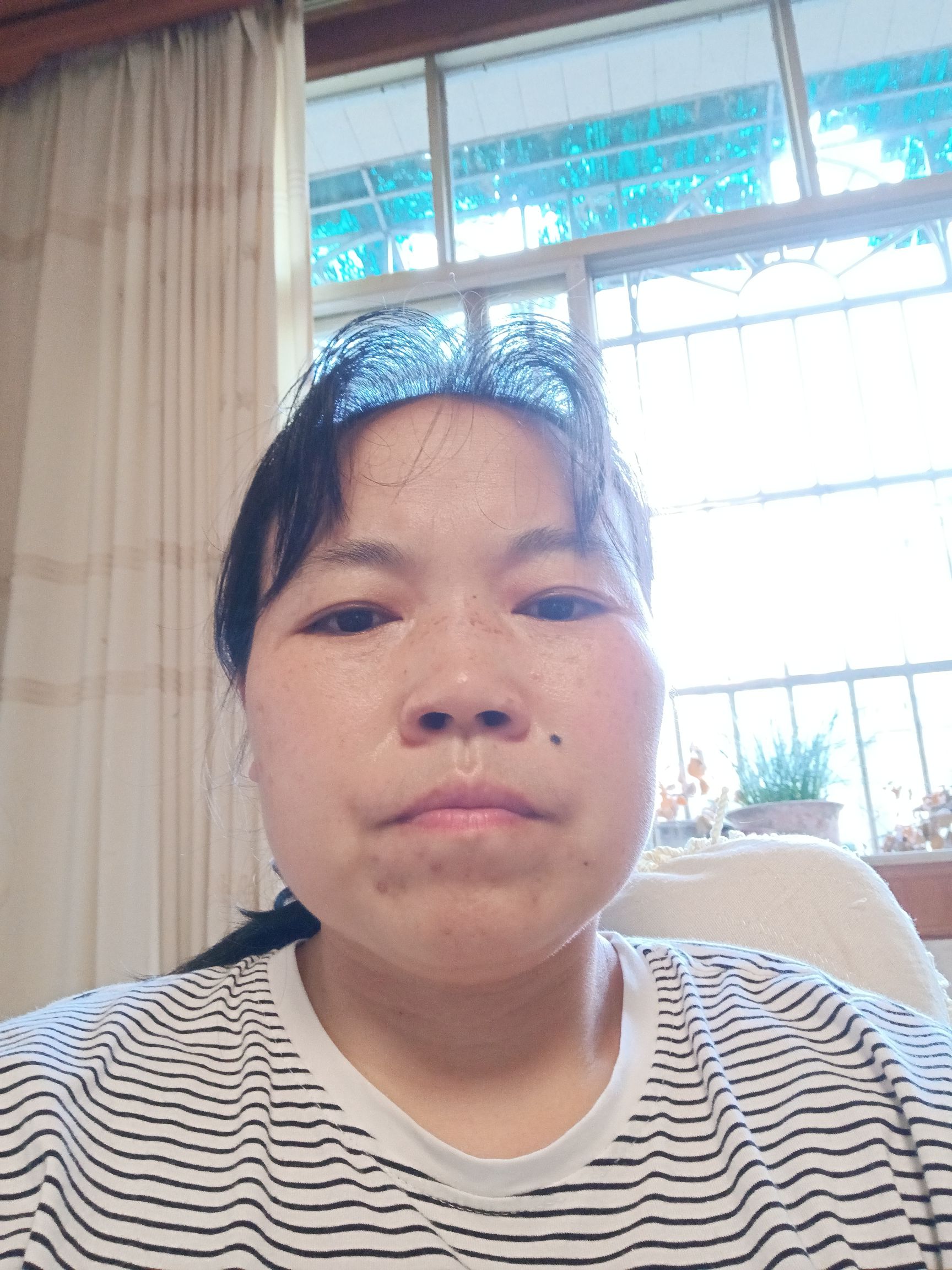 毕书群头像