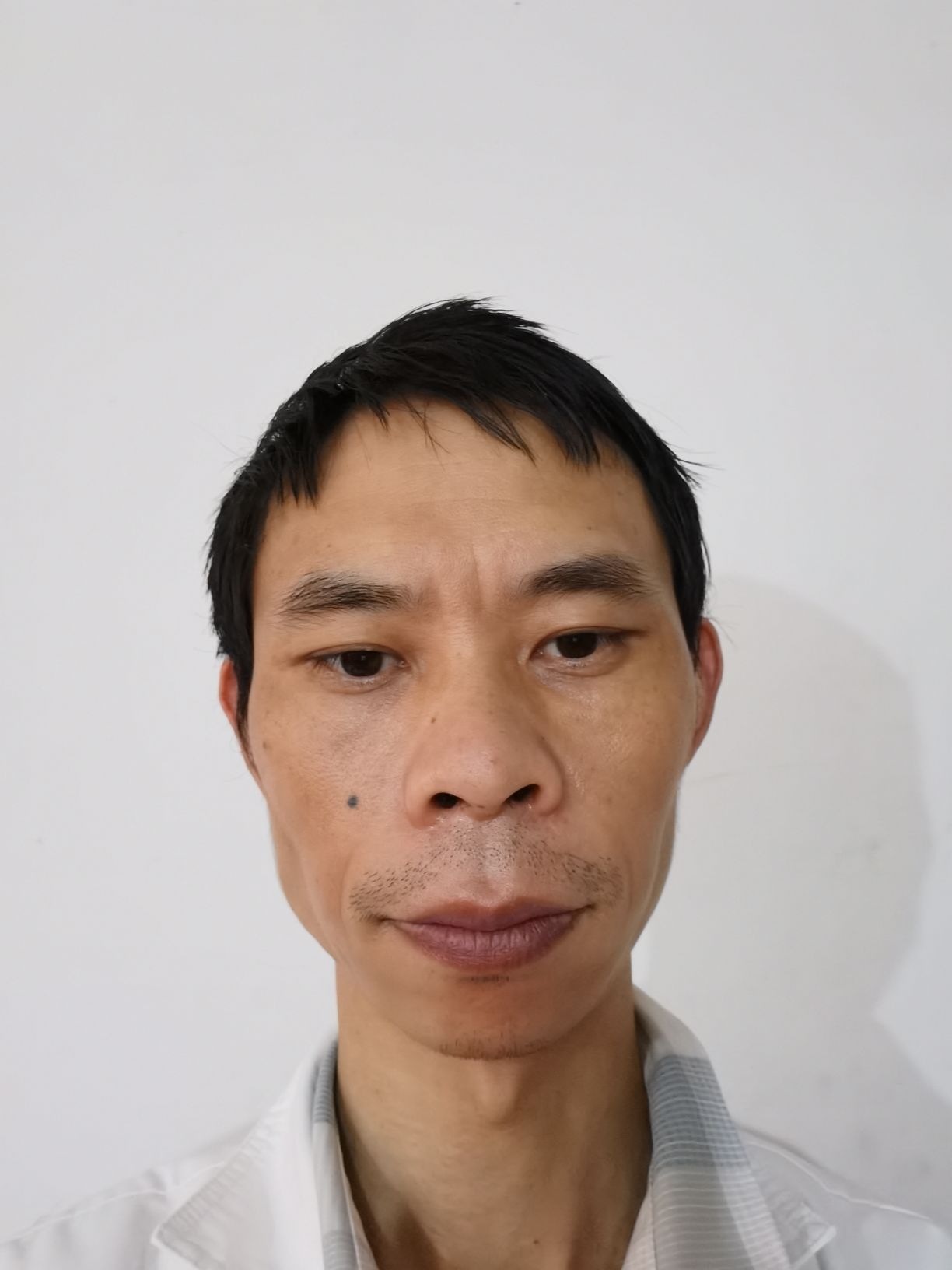 李群义头像