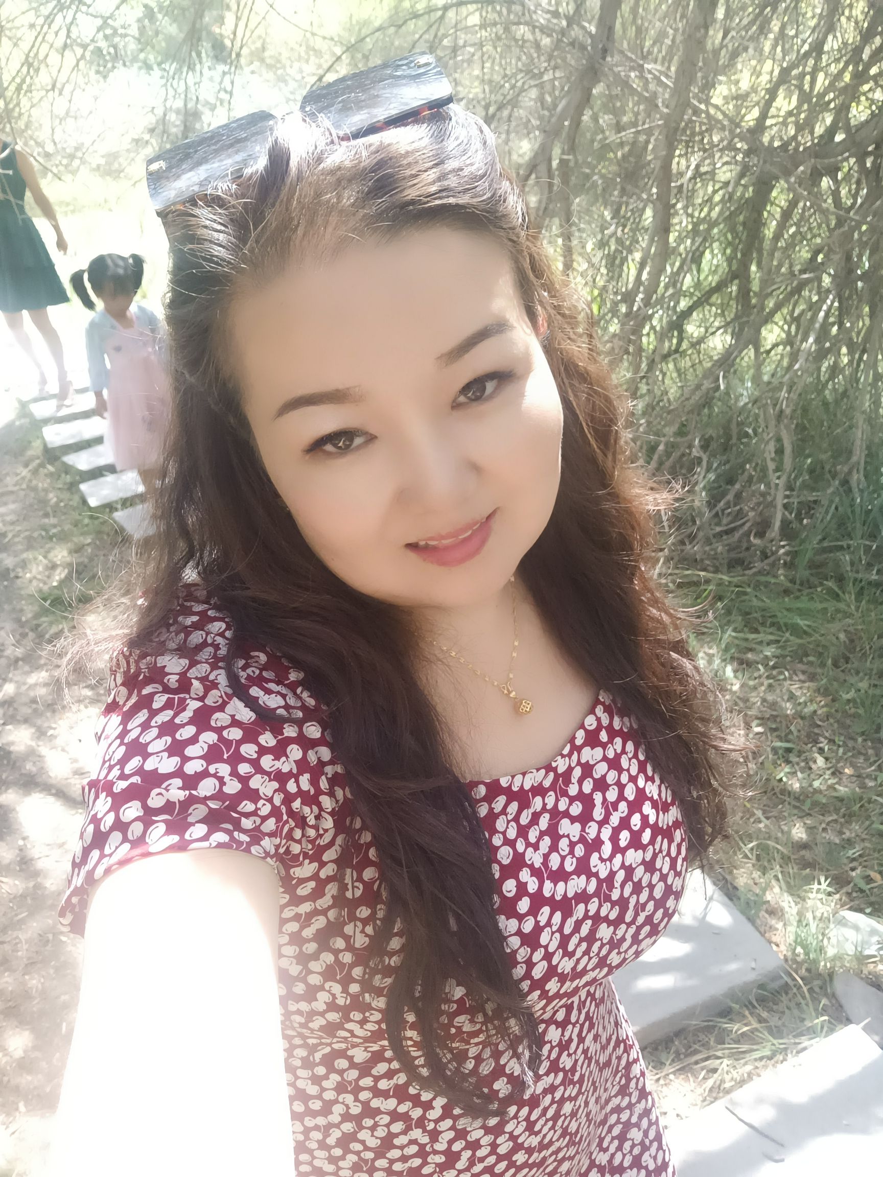 孜尼皮也木头像