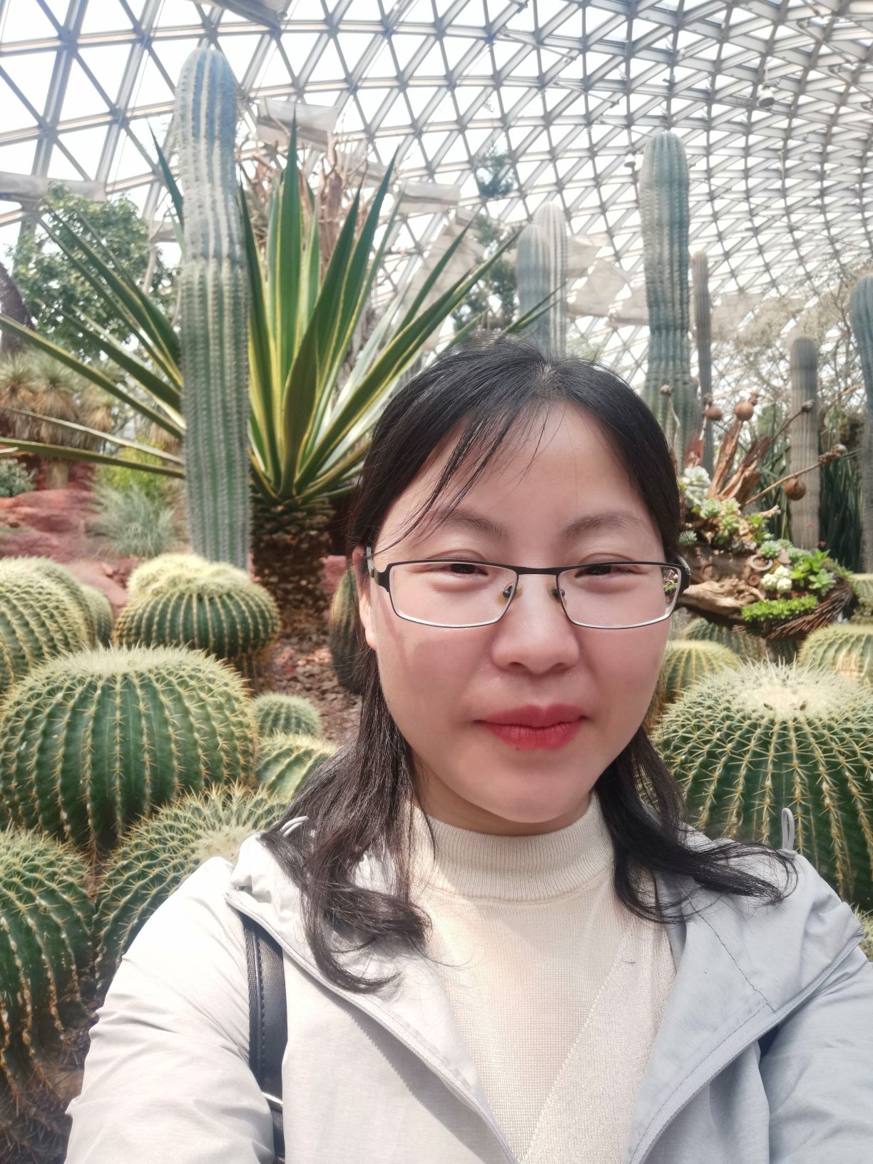 李霞头像
