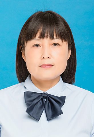 金梅红头像