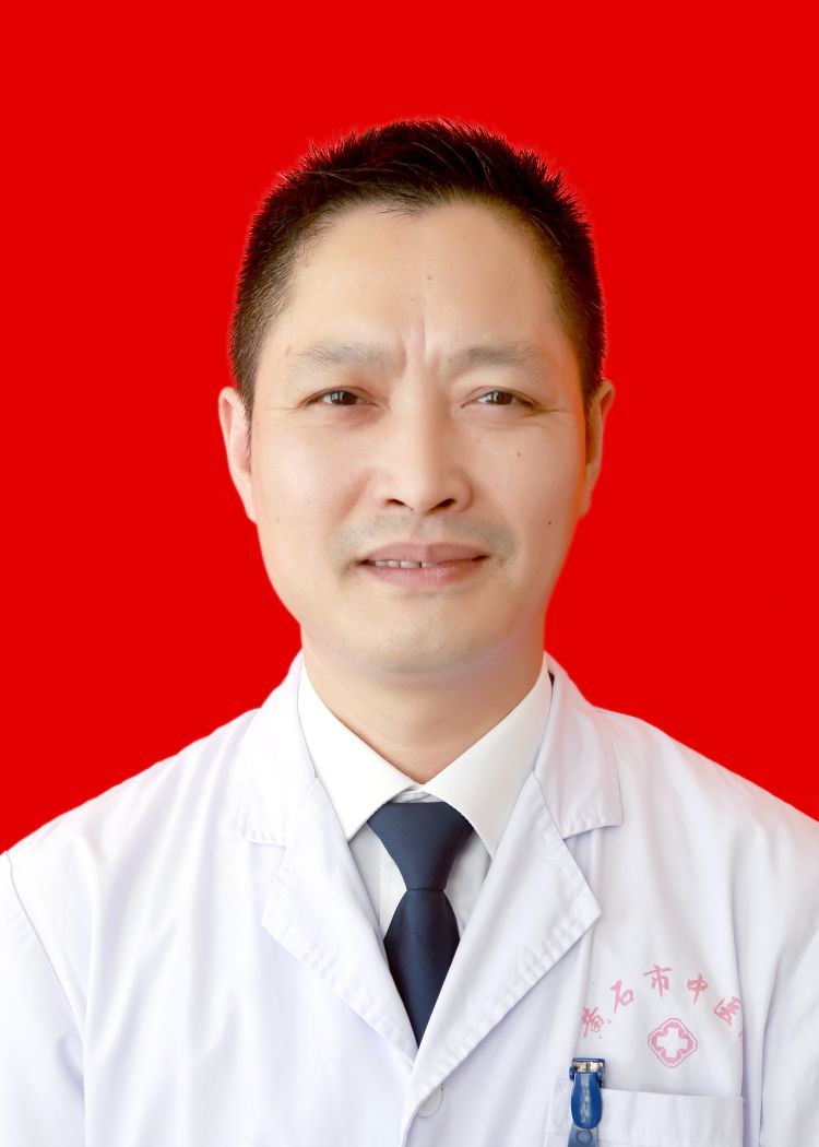 黄移生头像