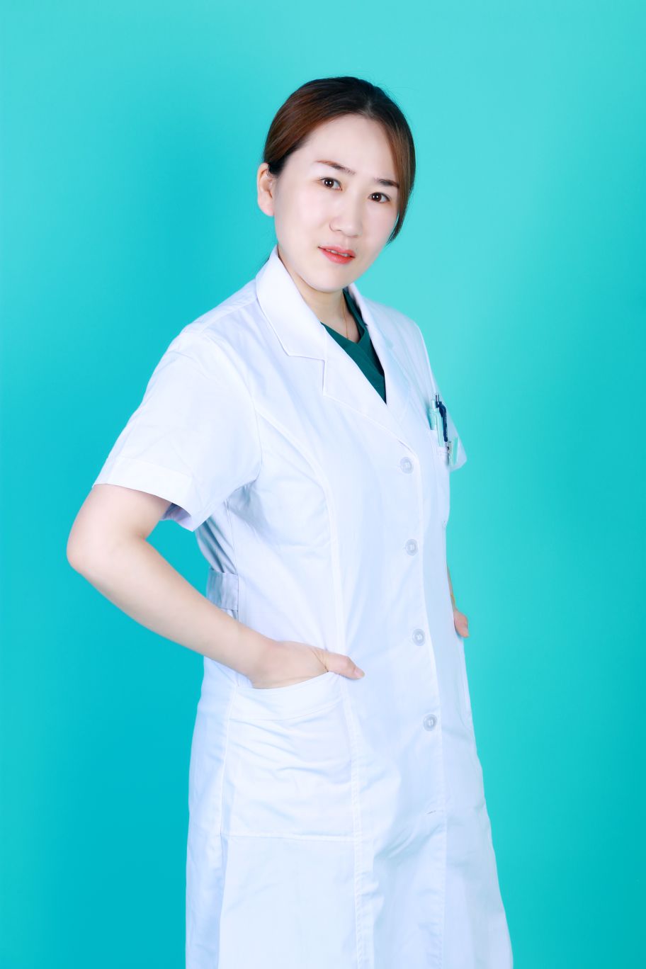 王颖头像