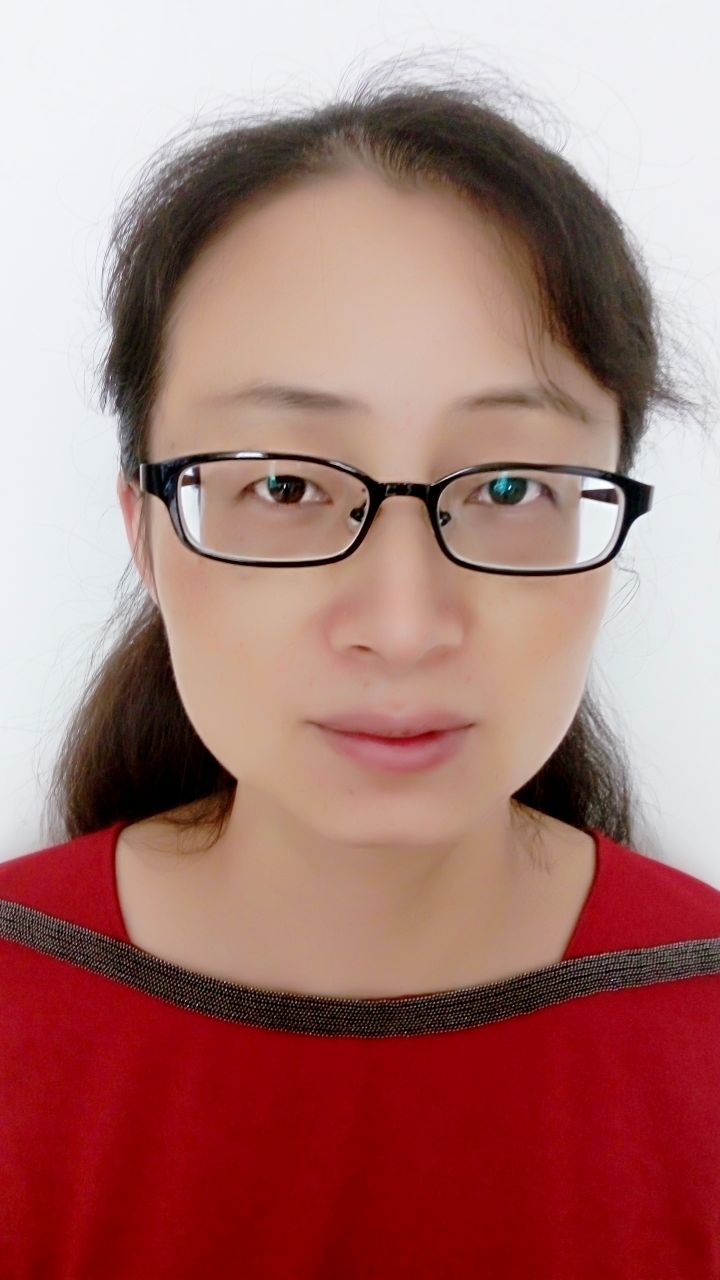 何莉红头像