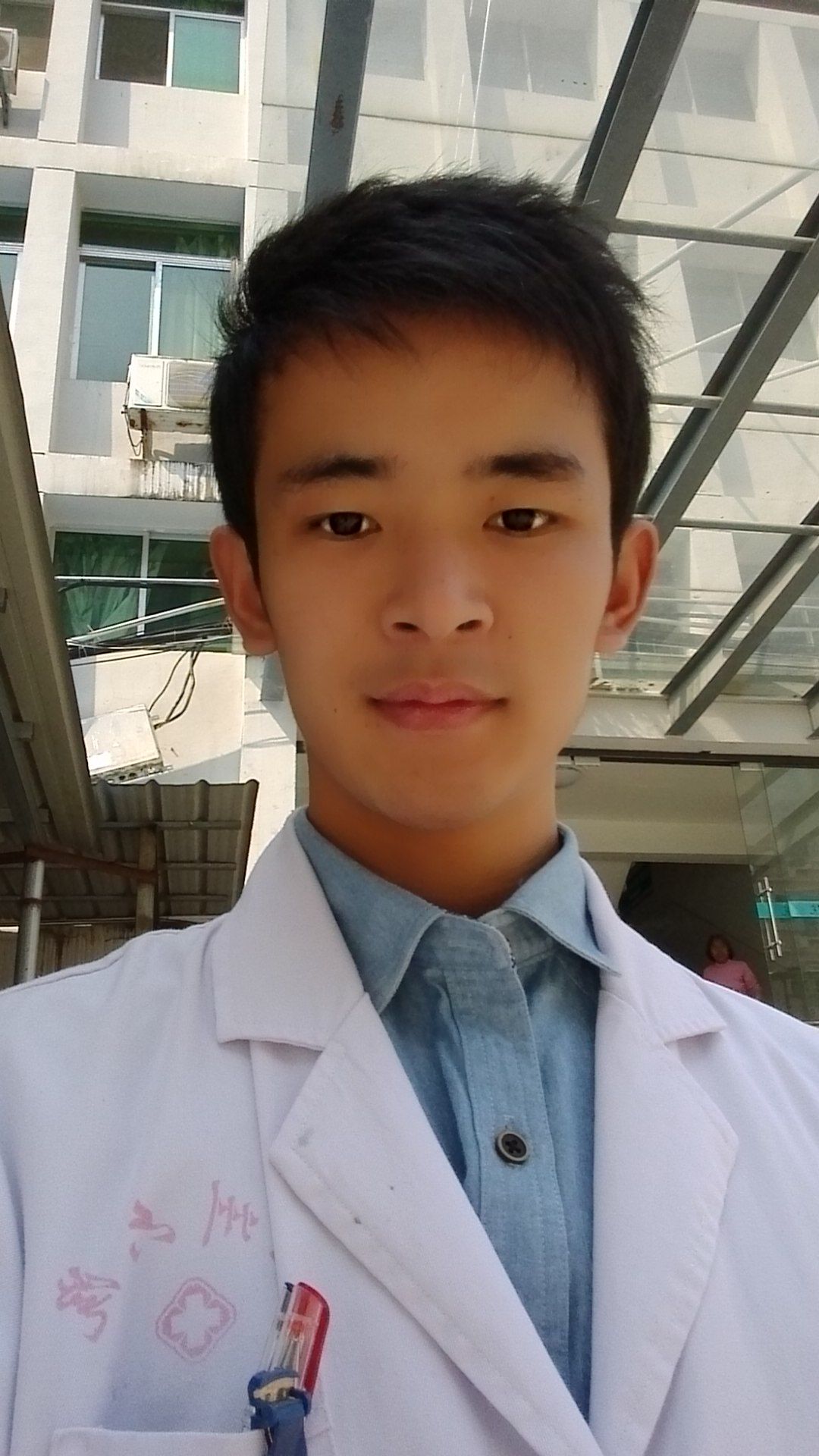黄光华头像