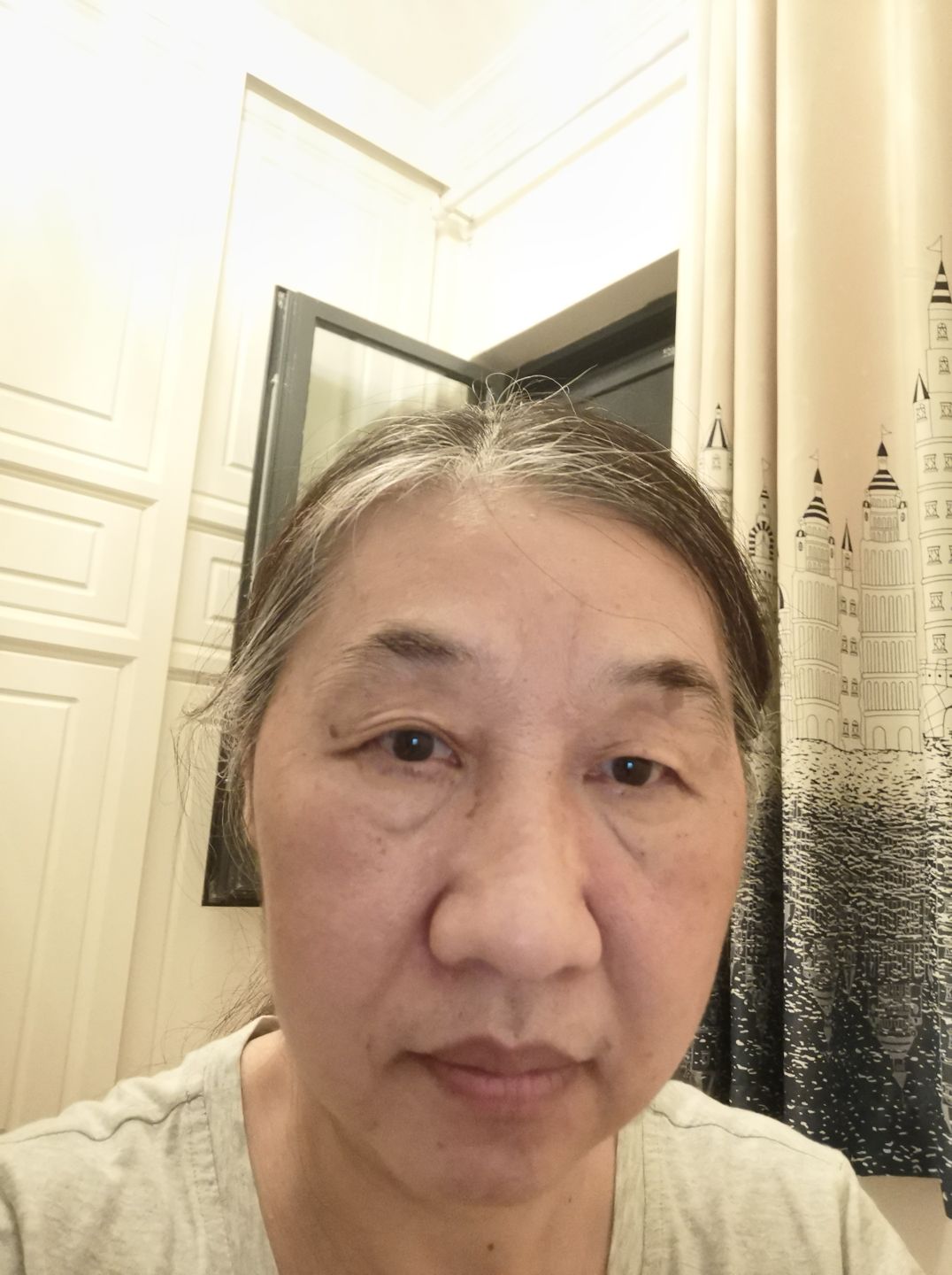 洪军头像